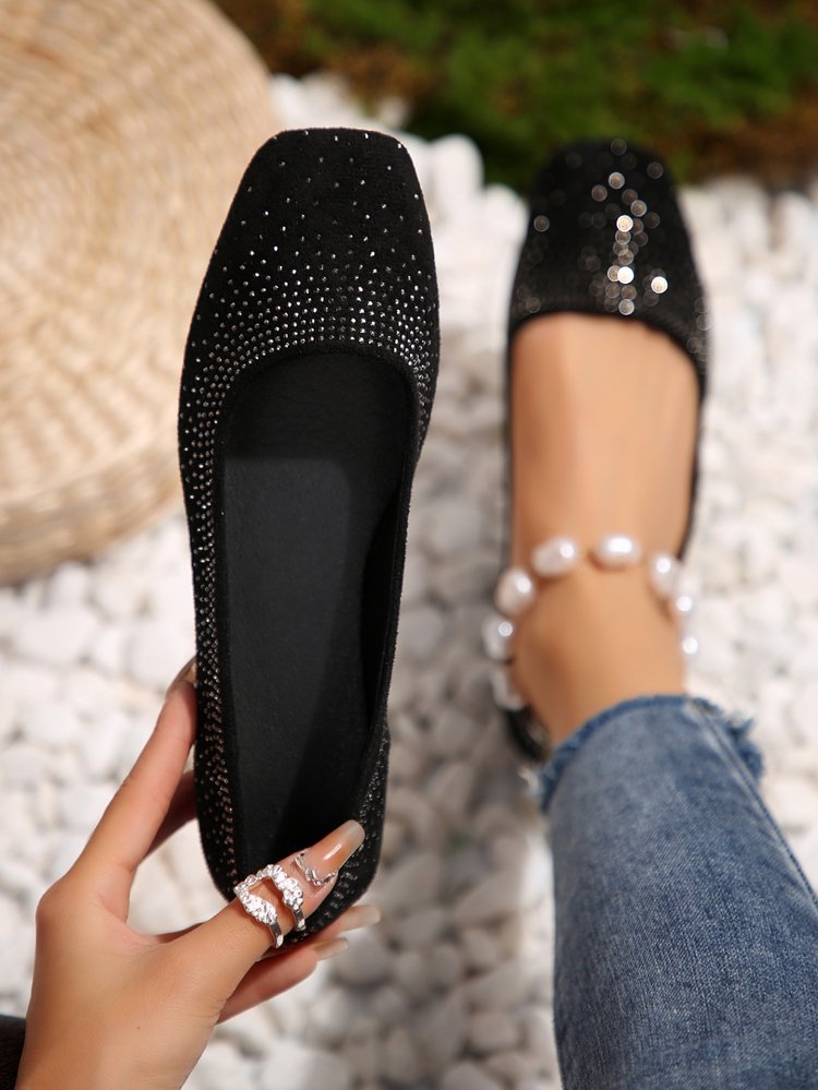 Diamond-studded black matte round-toe flat shoes