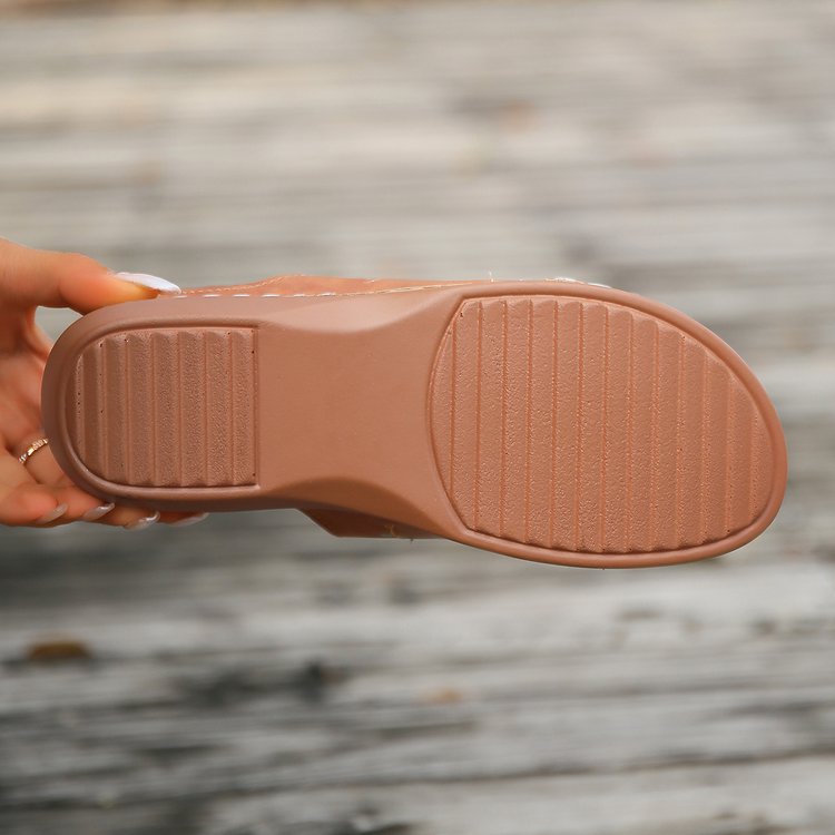 Flower embroidered thick-soled toe-cap slippers