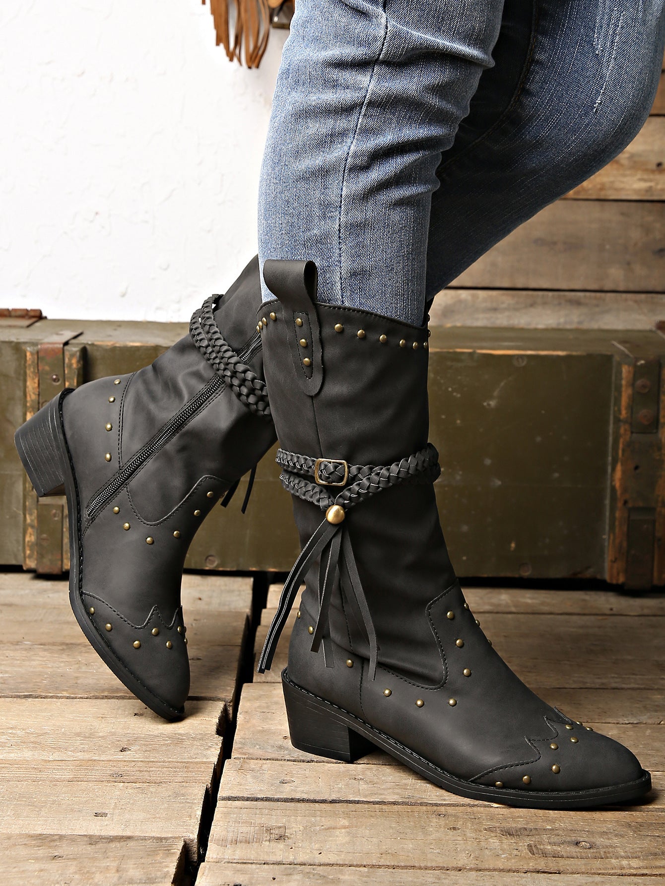 Rivet belt buckle tassel mid-calf Martin boots