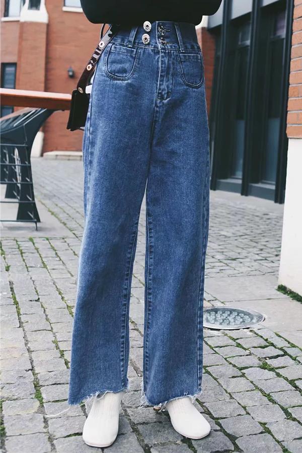 Buttons Frayed Hem Wide Leg Jeans