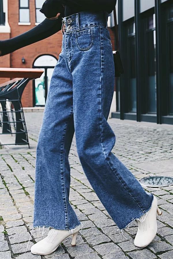 Buttons Frayed Hem Wide Leg Jeans