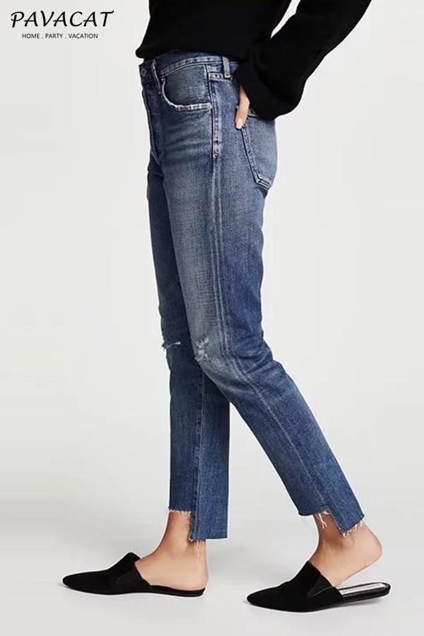 High-waisted Frayed Hem Jeans