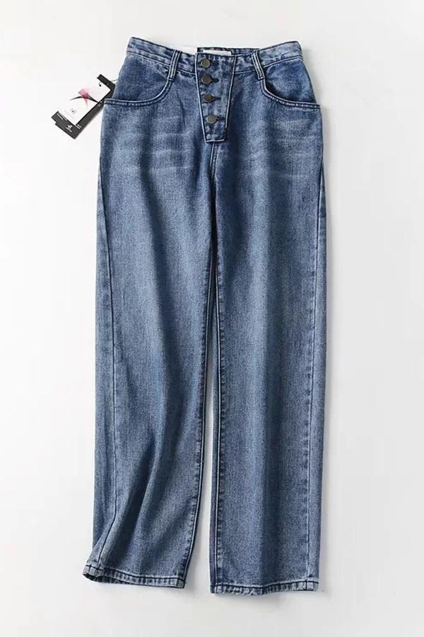 Leisure Buttons Straight Jeans